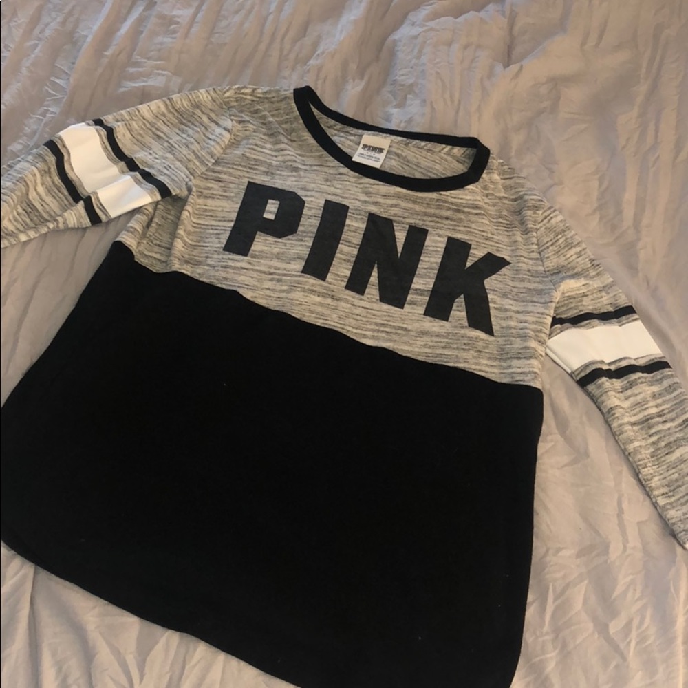 pink tee shirt